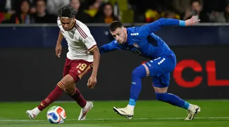 لامين يامال يقطع وعدًا غريبًا حال التتويج بكأس العالم 2026