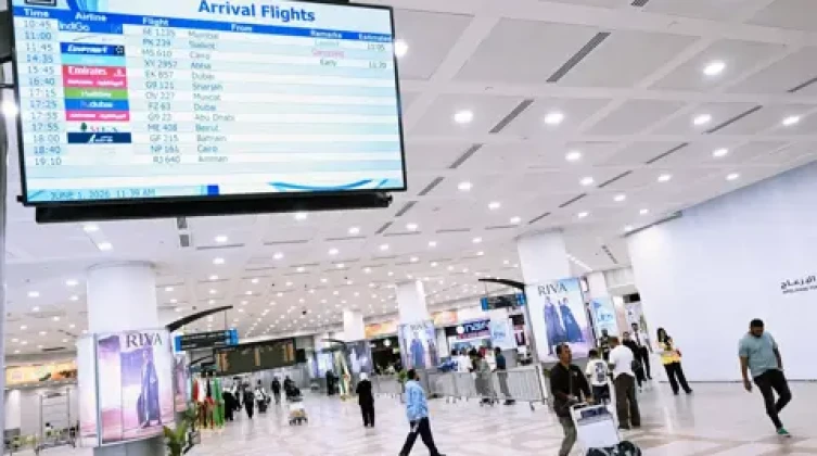 الكويت تعلن إعادة فتح مجالها الجوي بعد الهجمات الإيرانية