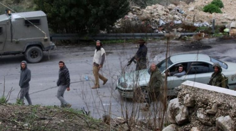مستوطنون يدمرون شبكة مياه في بيت لحم ويحطمون 3 مركبات بنابلس