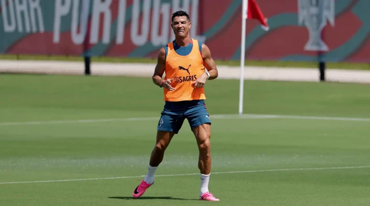 النصر السعودي ينقض على بديل كريستيانو رونالدو