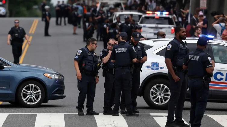 12 مصابًا في حادث إطلاق نار بمدينة شيكاغو الأمريكية