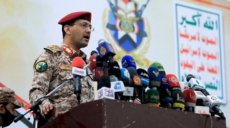 الحوثيون: نعلن حظر الملاحة البحرية على إسرائيل بالبحر الأحمر