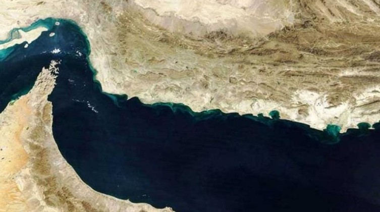 إيران تعلن إغلاق مضيق هرمز
