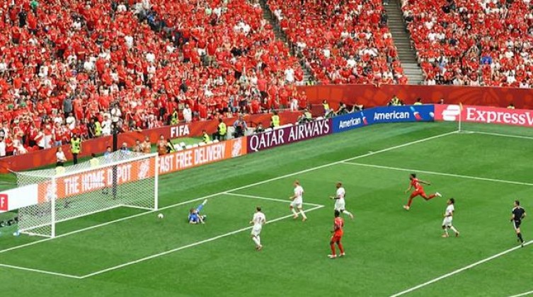 سويسرا تهزم كندا وتتأهل متصدرة للمجموعة في كأس العالم 2026