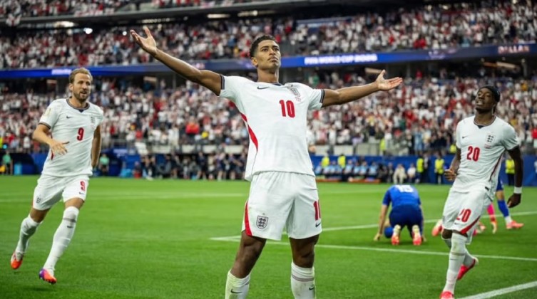 إنجلترا تفتتح مشوارها في مونديال 2026 برباعية مثيرة أمام كرواتيا