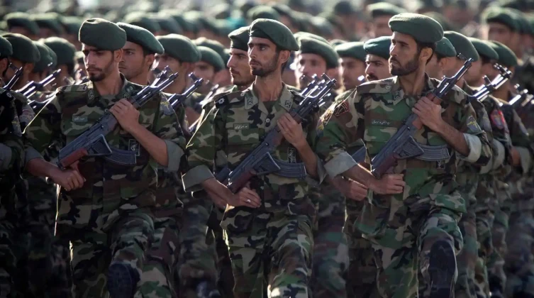 حملة إيرانية لتجنيد متطوعين لحزب الله
