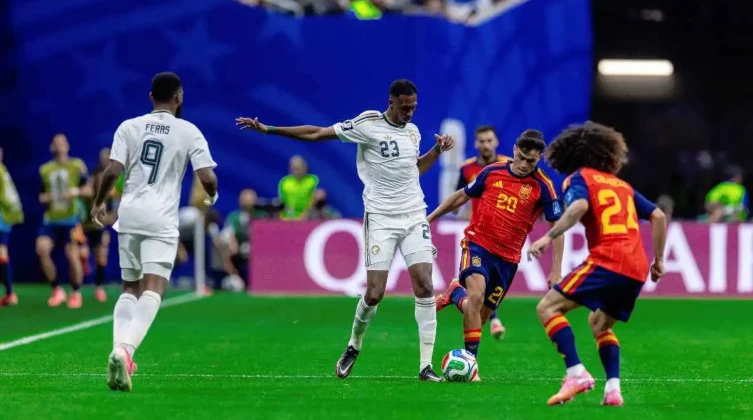 سر ظهور أخصائي نفسي في معسكر المنتخب السعودي