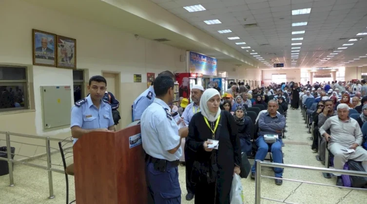 34 ألف مسافر تنقلوا عبر معبر الكرامة الأسبوع الماضي