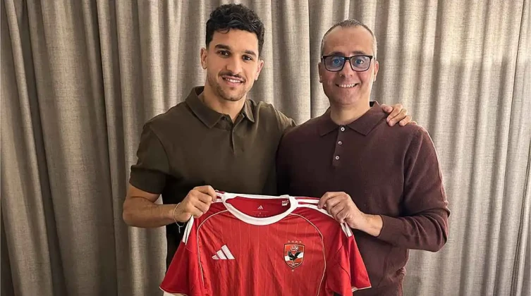 الأهلي يحسم رابع صفقاته الصيفية بضم الجزائري عبد المنصف بقرار