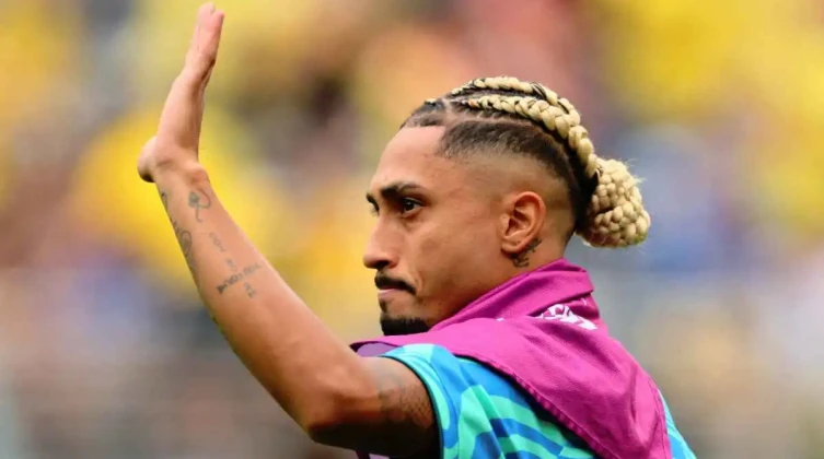 رومانو يكشف موقف رافينيا من عرض الهلال السعودي