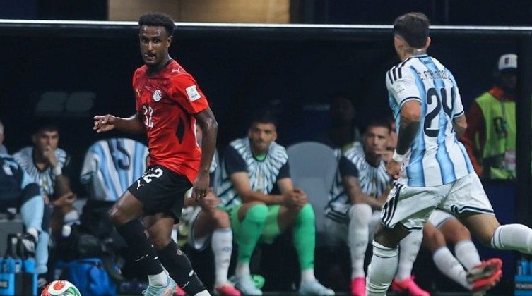 منتخب مصر يودع المونديال بعد خسارة مثيرة أمام الأرجنتين (فيديو)