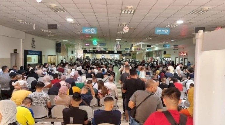 38 ألف مسافر عبر معبر الكرامة خلال أسبوع