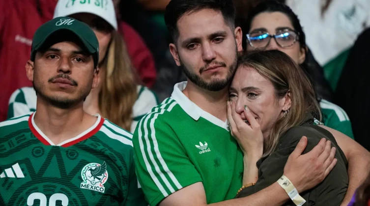 المونديال ينهي حلم المستضيفين مبكرًا