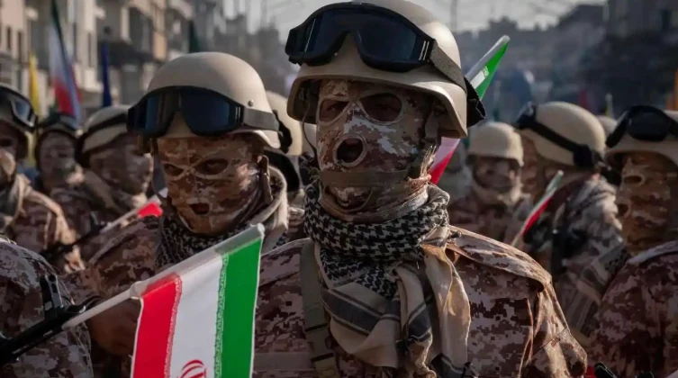 الحرس الثوري يتوعد بمواجهة أي توغل بري أميركي داخل إيران