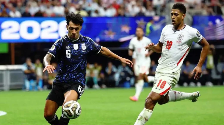 أتلتيكو مدريد يتحرك لضم مارتينيز من مانشستر يونايتد