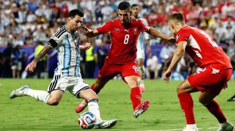 ملخص وأهداف ونتيجة مباراة الأرجنتين وسويسرا في ربع نهائي كأس العالم