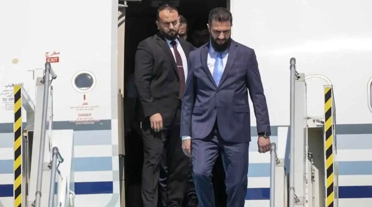 الشرع يصل أنقرة للقاء ترامب على هامش قمة الناتو