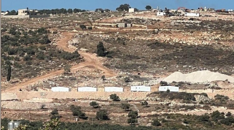 مستوطنون يقيمون بؤرة استيطانية جديدة غرب جنين