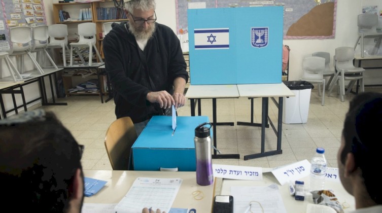 إسرائيل تحذر من تدخلات خارجية في انتخابات الكنيست