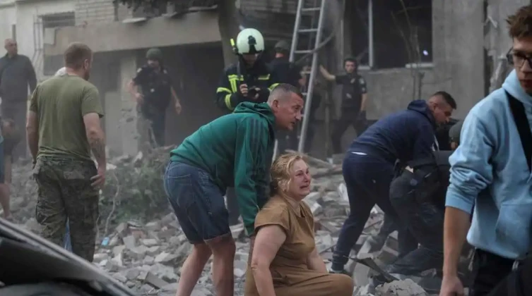8 قتلى بينهم طفلان في هجوم روسي واسع على أوكرانيا