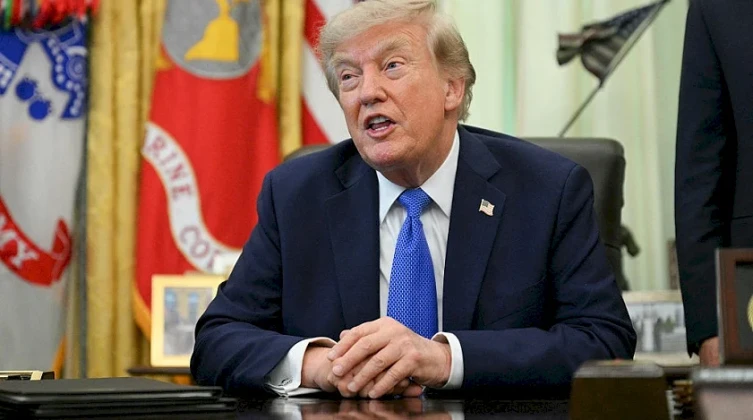 البيت الأبيض: ترمب كان يمزح بشأن إعلان مضيق هرمز أميركيًا