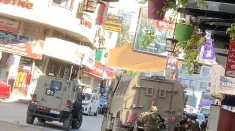 إصابة طفل برصاص الاحتلال خلال اقتحام مخيم الأمعري