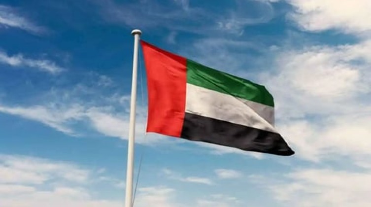 الإمارات: رصد تهديد صاروخي والدفاعات الجوية تتصدى له