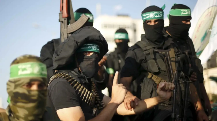 ملادينوف: لا انسحاب إسرائيلي من غزة قبل نزع السلاح
