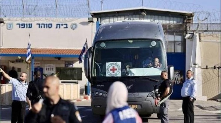 بالأسماء: الاحتلال يُفرج عن 37 معتقلاً من غزة