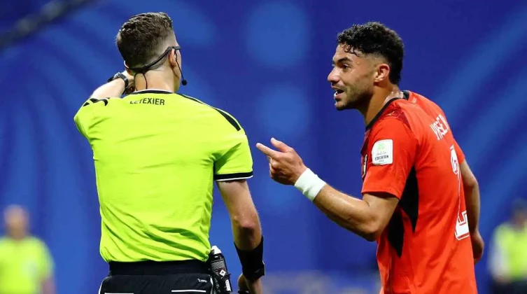 الأهلي يحسم موقفه من رحيل نجم الفريق