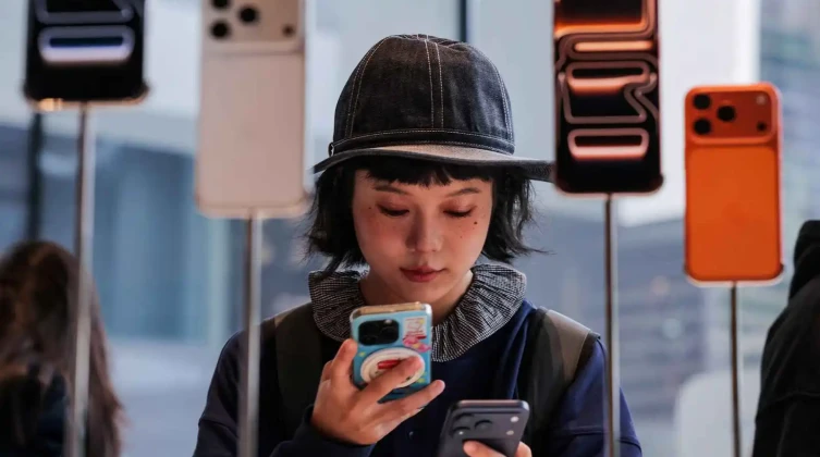 تسريبات تكشف ملامح iPhone 20 المرتقب