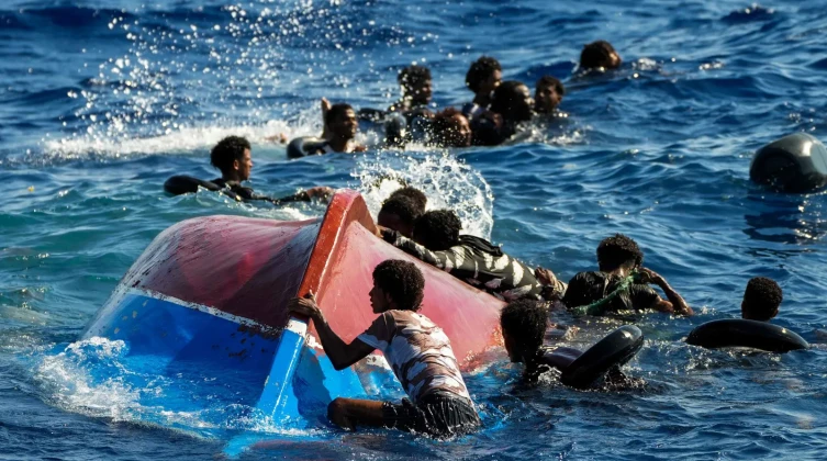 غرق قارب يقل نحو 270 شخصًا قبالة سواحل شمال قبرص