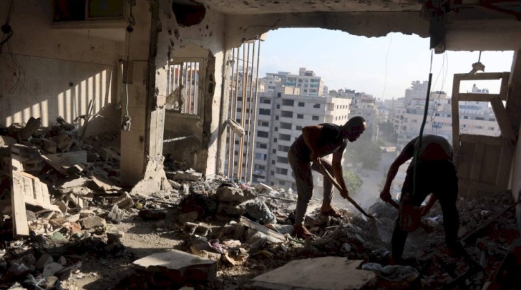 محدث: 5 شهداء بقصف إسرائيلي في غزة.. واستمرار القصف المدفعي وإطلاق النار