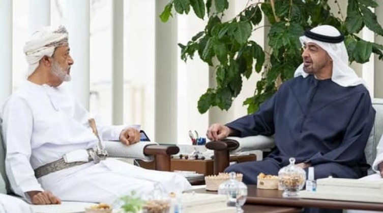 الإمارات وعُمان تبحثان تعزيز التعاون والتطورات الإقليمية