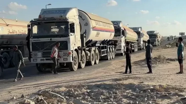 دخول 5 شاحنات محمّلة بغاز الطهي إلى قطاع غزة.