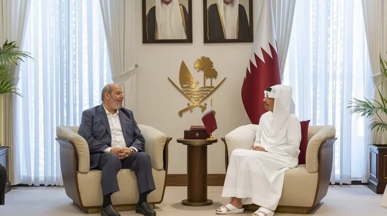 تفاصيل لقاء رئيس وزراء قطر مع خليل الحية