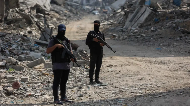 ماذا علّق الحرس الثوري الإيراني على اتفاق نزع سلاح حماس؟