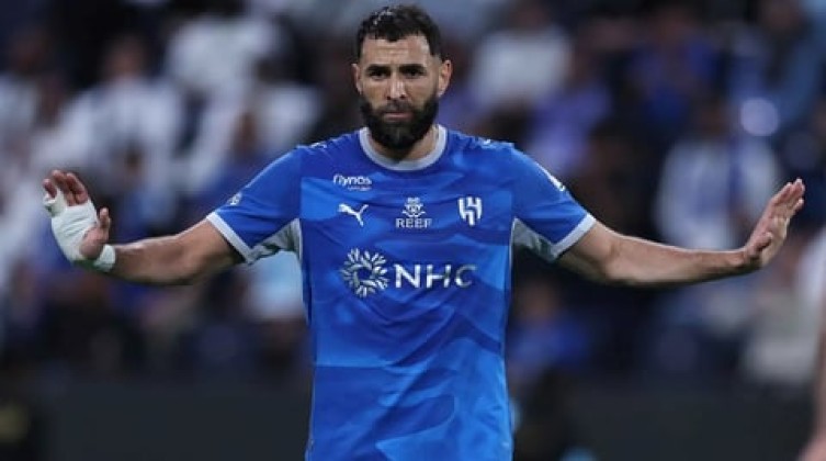 رسميًا.. الهلال يعلن رحيل كريم بنزيما