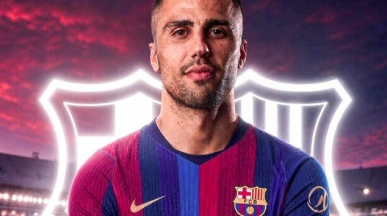 رودري يصل برشلونة تمهيدًا لإتمام انتقاله من مانشستر سيتي