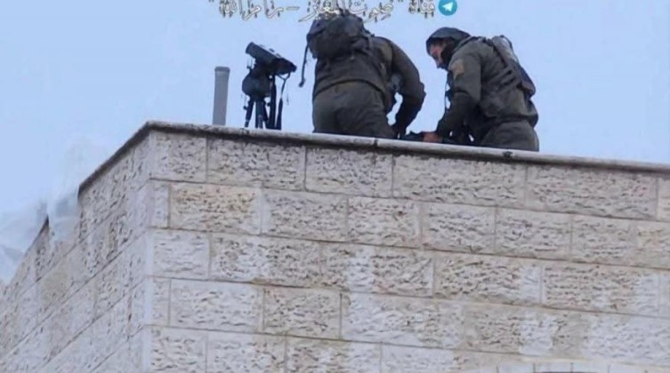 الاحتلال ينصب كاميرات مراقبة قرب المنازل في المغير شرق رام الله