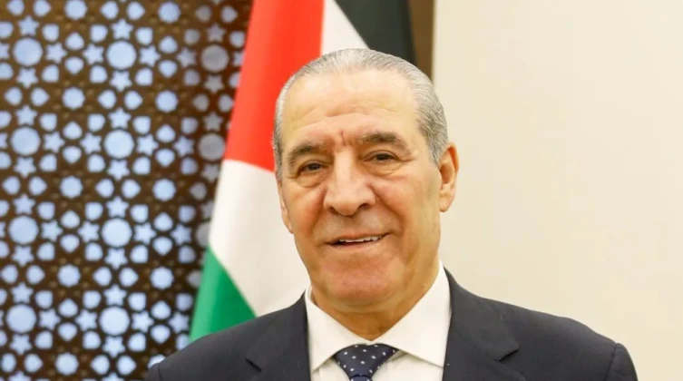 الشيخ يطالب العالم بالتدخل لحماية شعبنا من العنصرية والتطهير العرقي