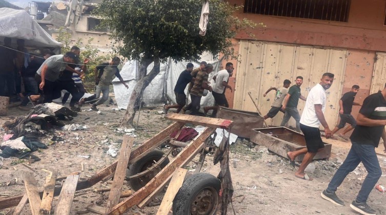 5 شهداء في غارة إسرائيلية على مركبة بمدينة غزة