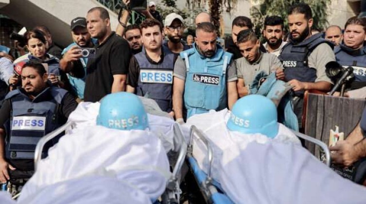 الإعلامي الحكومي: 262 صحفياً وإعلامياً استشهدوا في غزة منذ بدء الحرب