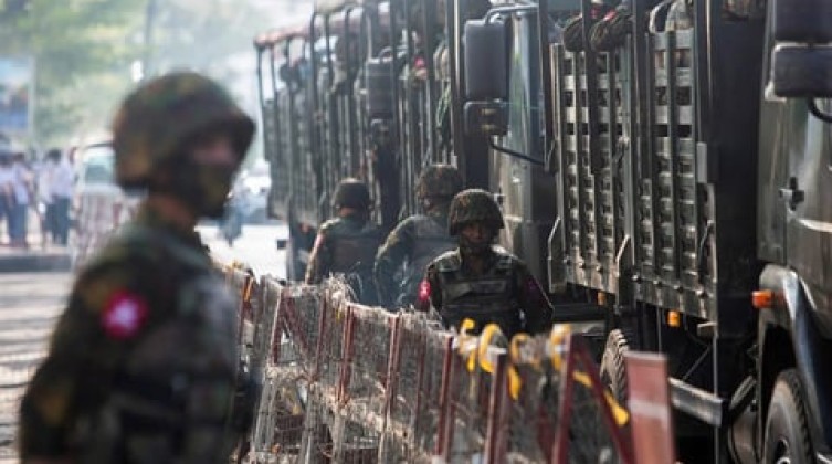 33 قتيلًا في غارة للجيش البورمي على سوق بولاية راخين