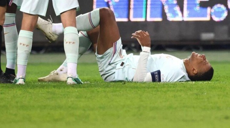 ريال مدريد يكشف تفاصيل إصابة مبابي بعد عودته من معسكر فرنسا