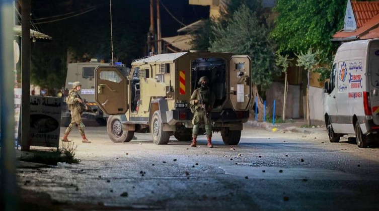 الاحتلال يحوّل منزلاً إلى ثكنة عسكرية في دير الغصون شمال طولكرم