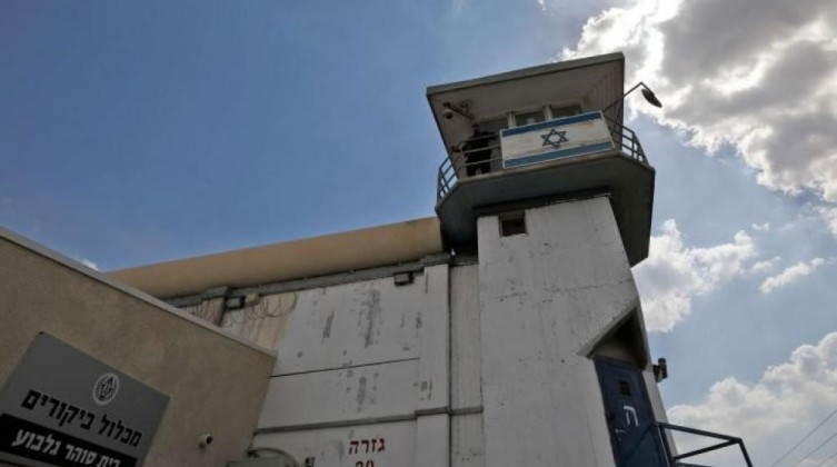 الاحتلال يحكم بالسجن ستة أشهر على فتى من القدس