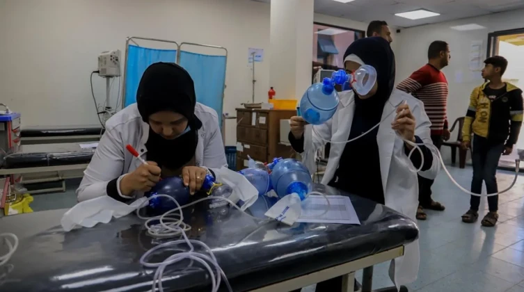 صحة غزة تحذر من توقف مولدات المستشفيات بسبب نفاد الزيوت