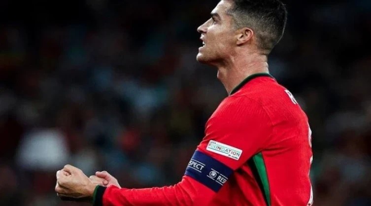 رسميًا.. إيقاف كريستيانو رونالدو 30 يومًا وتغريمه ماليًا بعد أزمة منتخب البرتغال