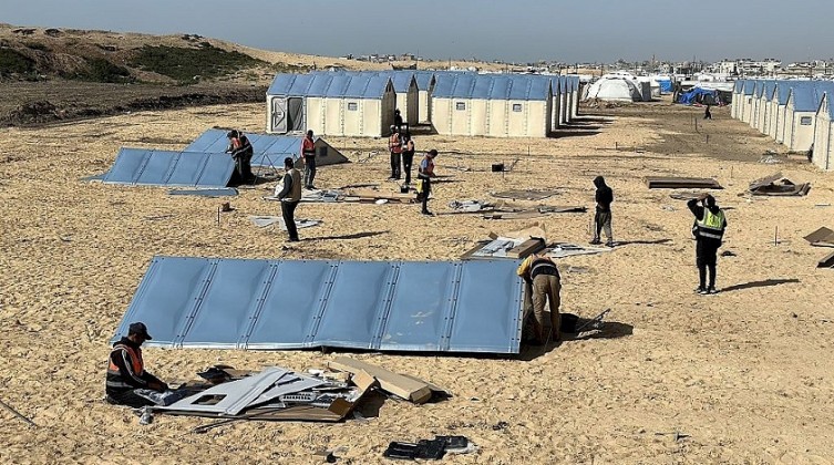 تقرير: الشاباك يصادق على 3 آلاف عامل من غزة لبناء "رفح الخضراء"